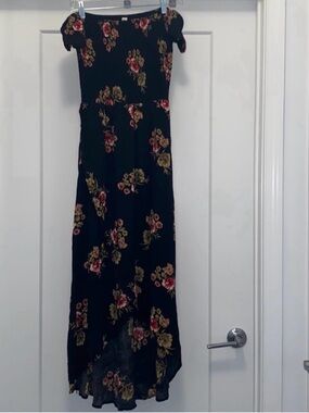 ❤️ AMERICAN RAG Floral Red & Black Off The Shoulder High-Low Dress - Size Medium